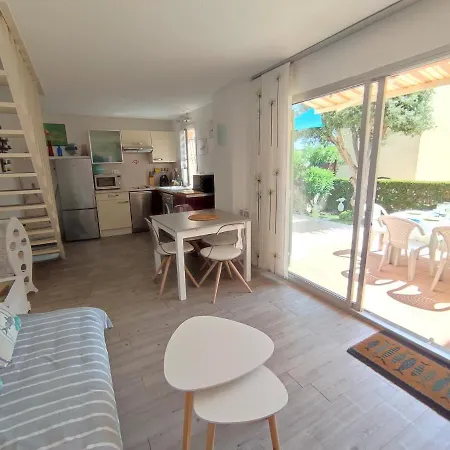 Les Captivantes Ii Jolie 3 Pieces Avec Grande Terrasse Piscine Mt St Martin Cap D'agde Apartment *