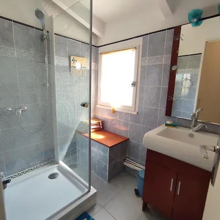 Les Captivantes Ii Jolie 3 Pieces Avec Grande Terrasse Piscine Mt St Martin Cap D'agde *