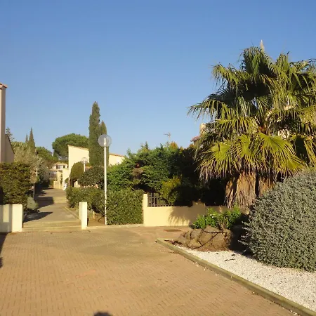 Les Captivantes Ii Jolie 3 Pieces Avec Grande Terrasse Piscine Mt St Martin Cap D'agde Apartment Agde